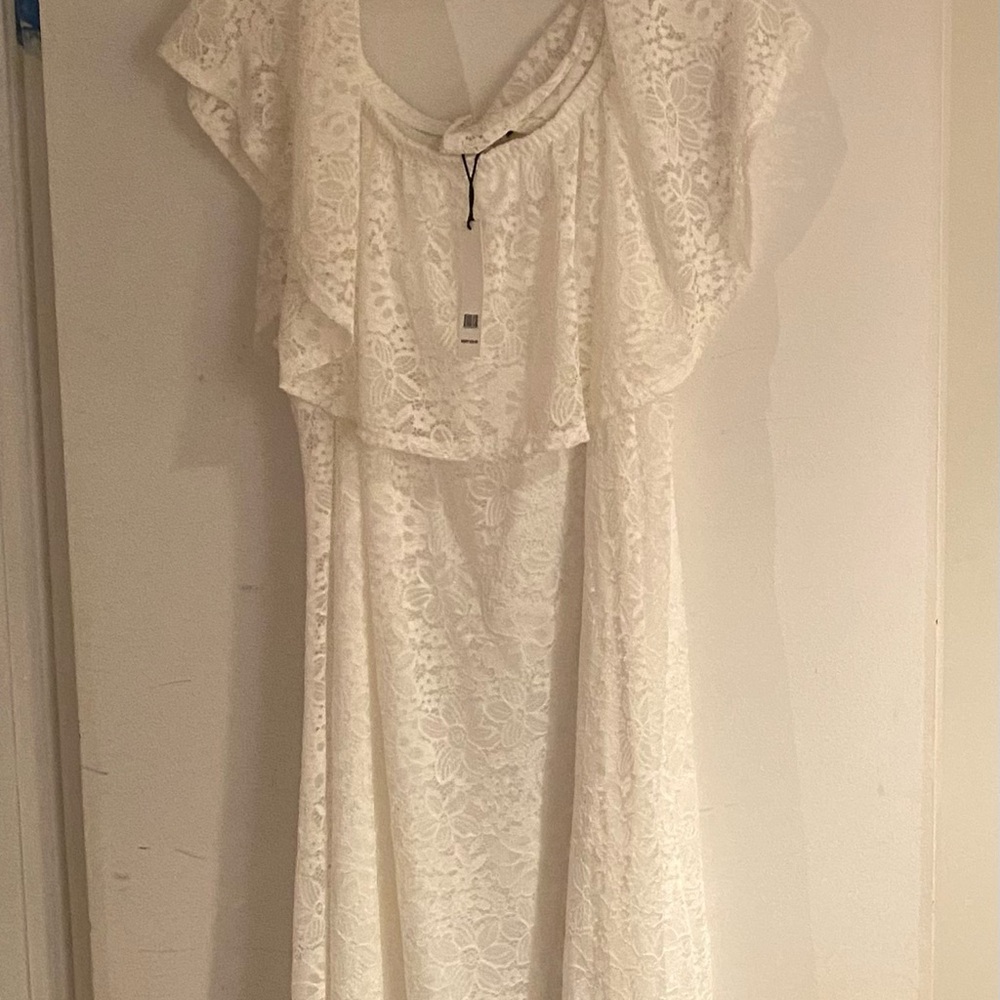 Nwt off the shoulder white maxi dress 👗